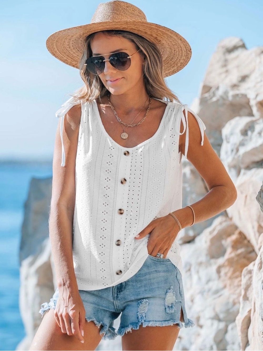 Cupshe Eyelet Button-Front Tie Shoulder Tank White XL